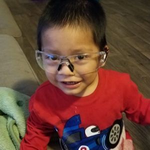 Meet your Posher, Ambrocio